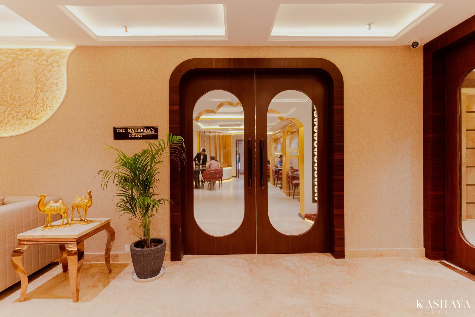 Hotel Ratan Mahal Datia Bagian luar foto