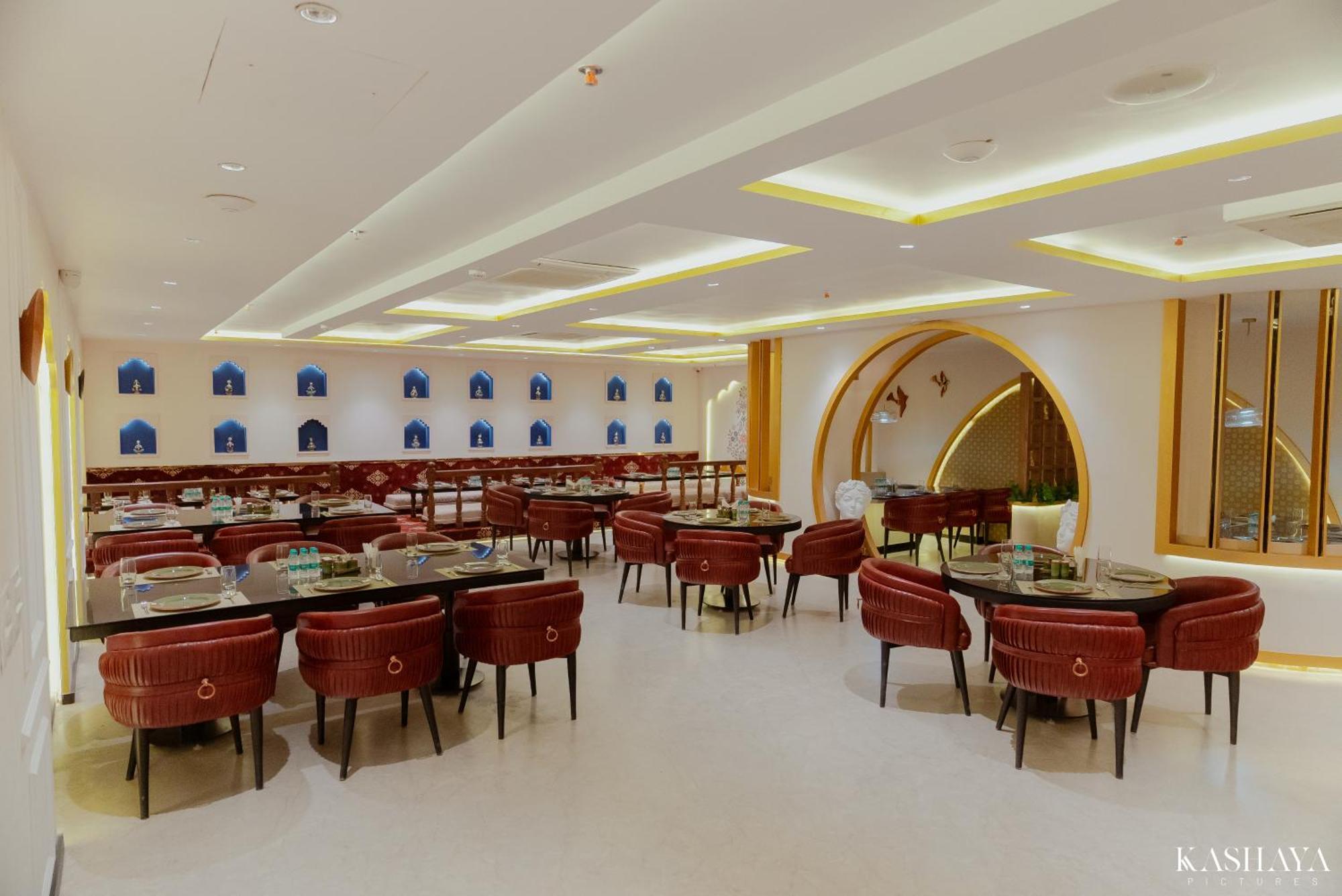 Hotel Ratan Mahal Datia Bagian luar foto